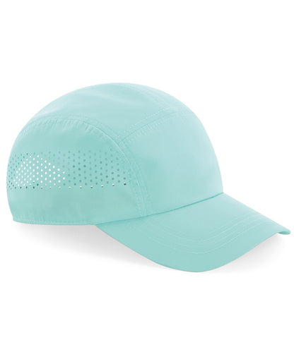 Title: Men Walking & Talking Technical running cap